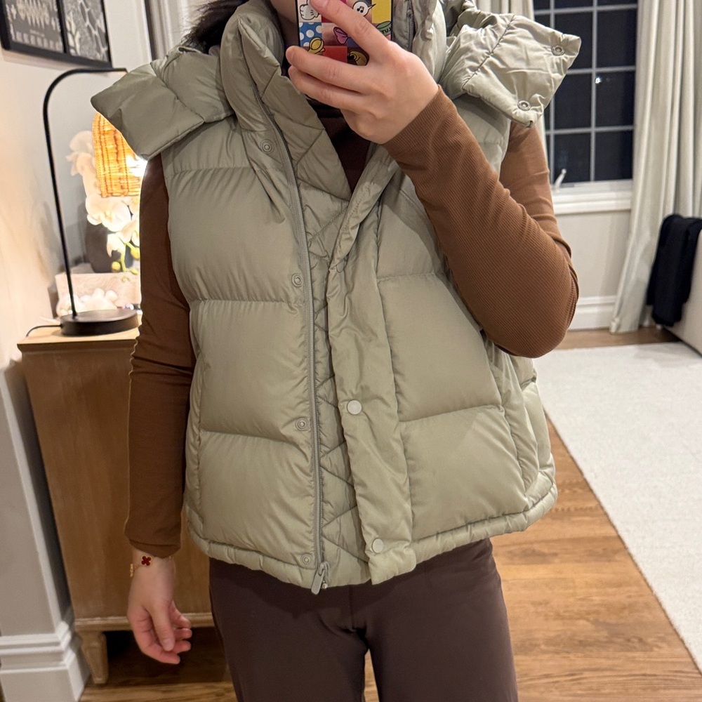 Lululemon Wunder Puff Vest in Light Green - Picture 6 of 14